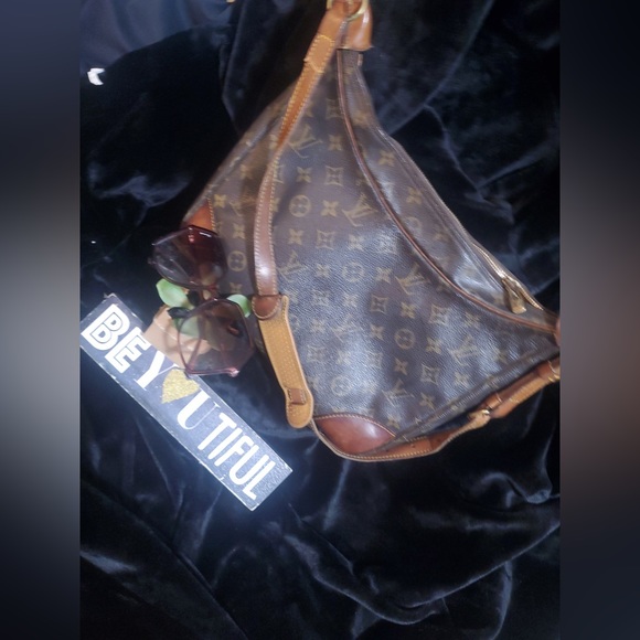 💕👜VINTAGE LOUIS VUTTION BOULOGNE SHOULDER BAG👜💕 - Picture 4 of 9